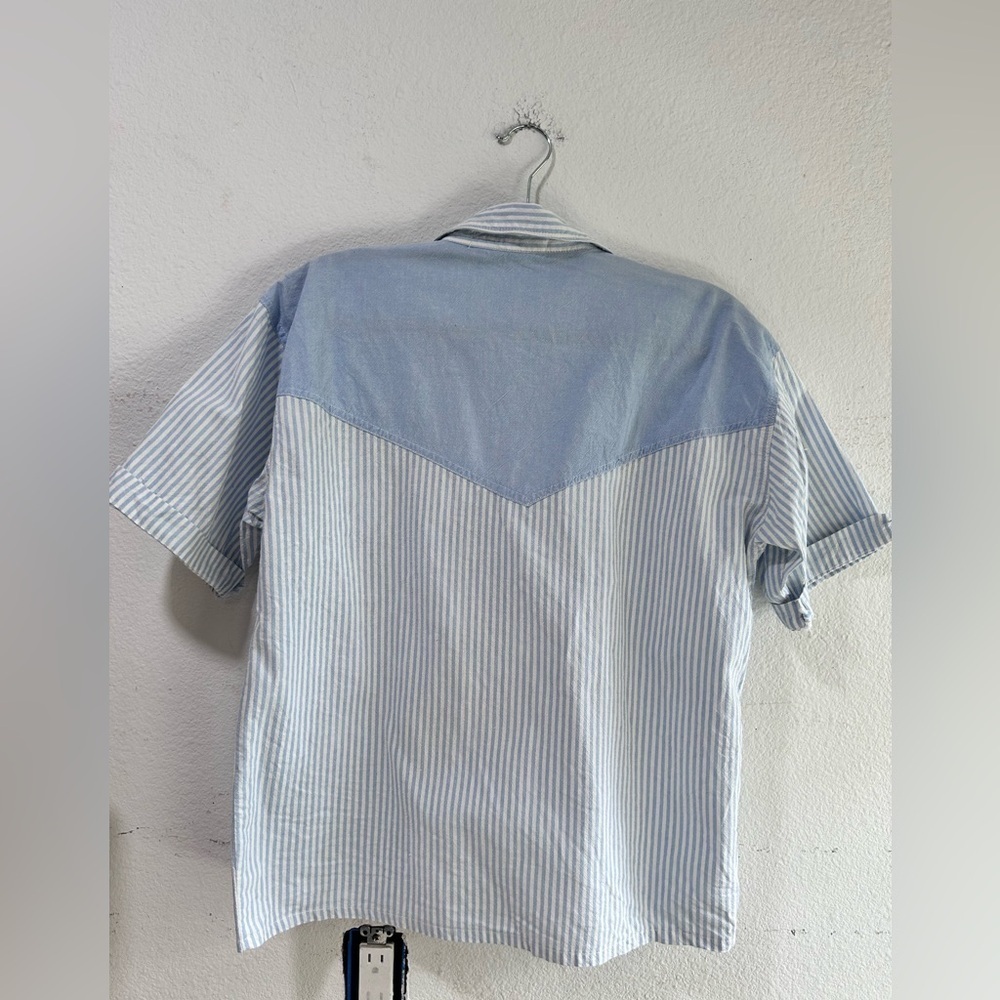 Men's Blue Striped Shirt with Floral Embroidery - Picture 9 of 16